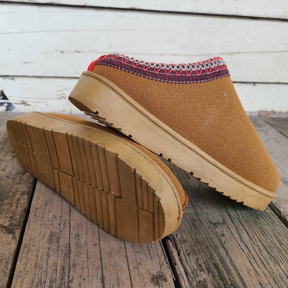 New Brown Slip-On Fur-Lined Boot Slippers with Red Trim - Cozy & Stylish